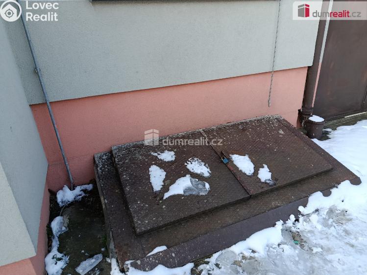 Rent commercial space Praha 8, Davídkova č. 22