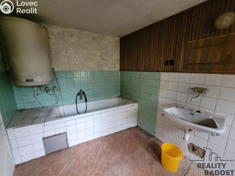 Prodej vícegeneračního domu Chvalčov č. 11