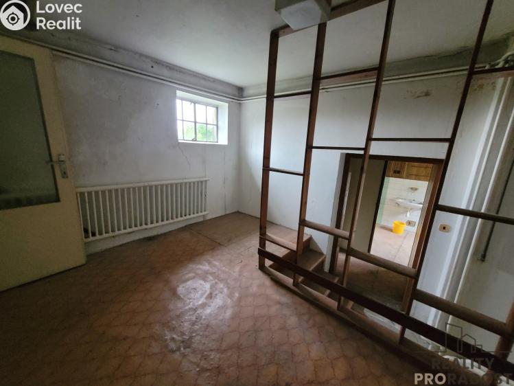 Prodej vícegeneračního domu Chvalčov č. 12