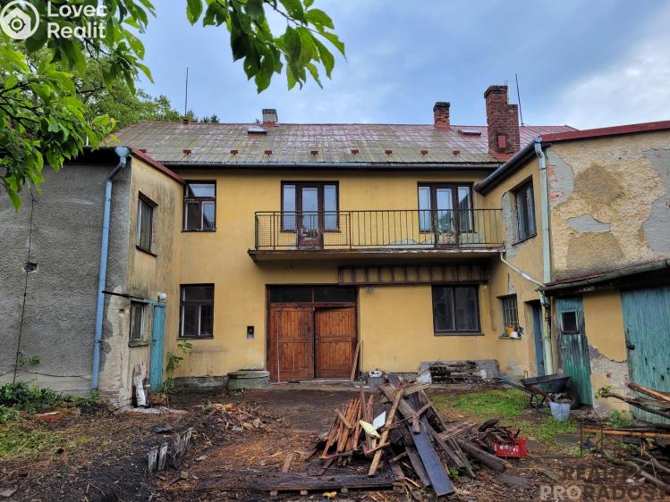 Prodej vícegeneračního domu Chvalčov č. 14