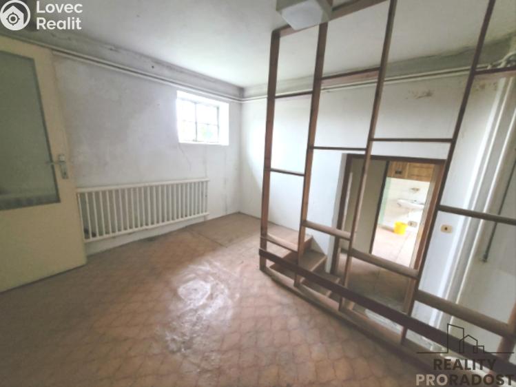 Prodej vícegeneračního domu Chvalčov č. 18