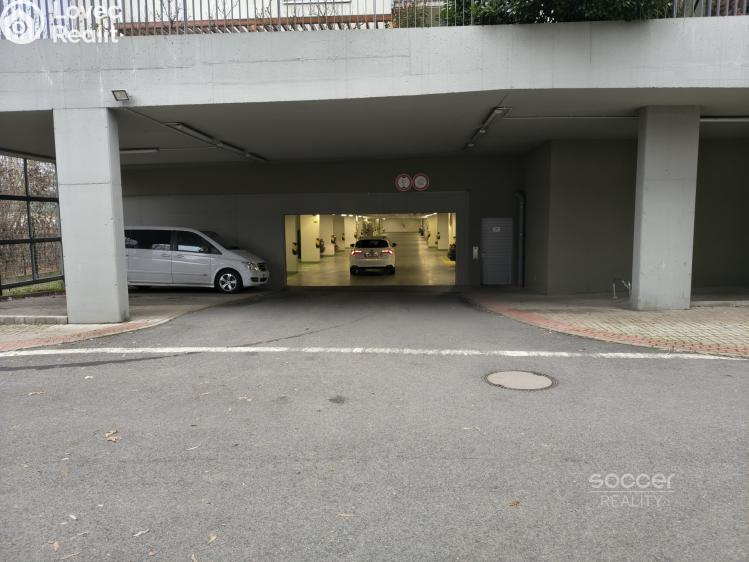 Pronájem garážového stání Praha, Modrého č. 4