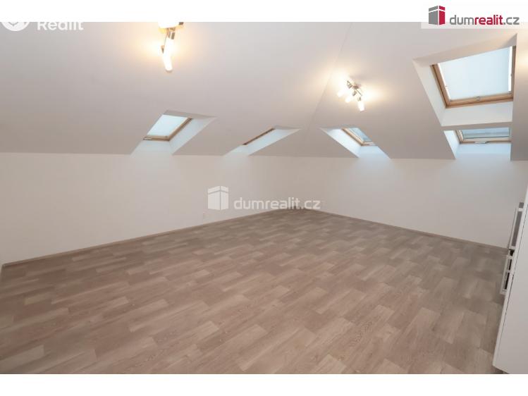 Pronájem bytu 3+KK Neratovice, P. Bezruče č. 7