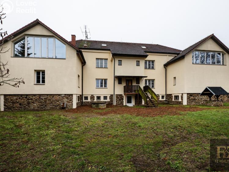 Продажа многоквартирного дома Želeč č. 6