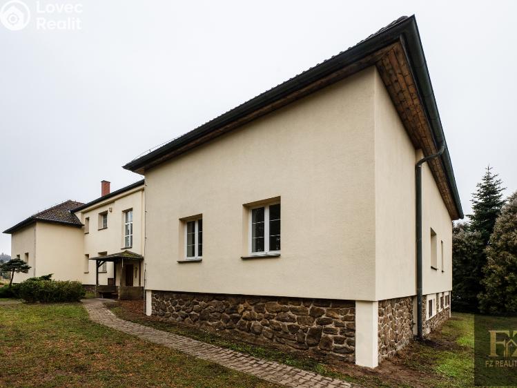 Продажа многоквартирного дома Želeč č. 11