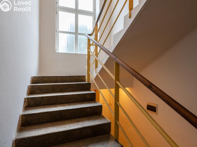 Продажа многоквартирного дома Želeč č. 24