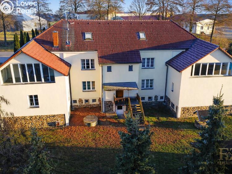 Продажа многоквартирного дома Želeč č. 41