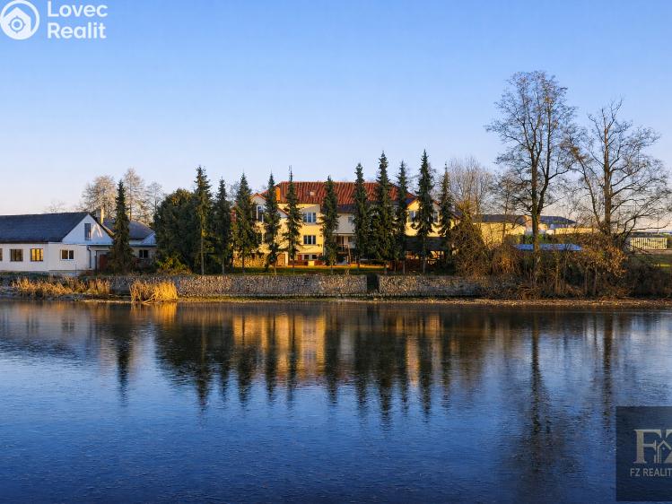 Продажа многоквартирного дома Želeč č. 45