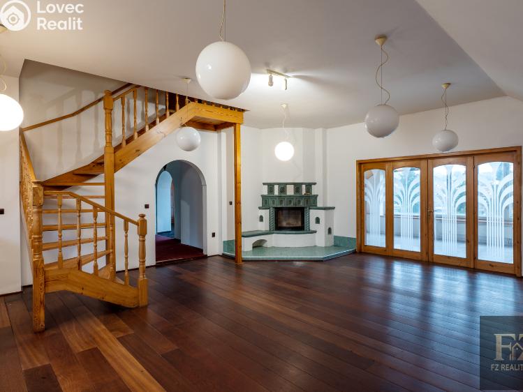 Продаж багатоквартирного будинку Želeč č. 15