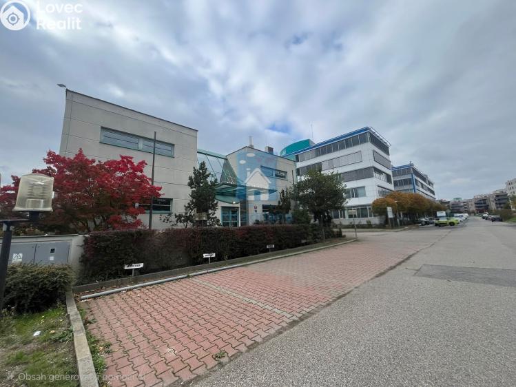 Аренда офисного помещения Praha, Pekařská č. 9