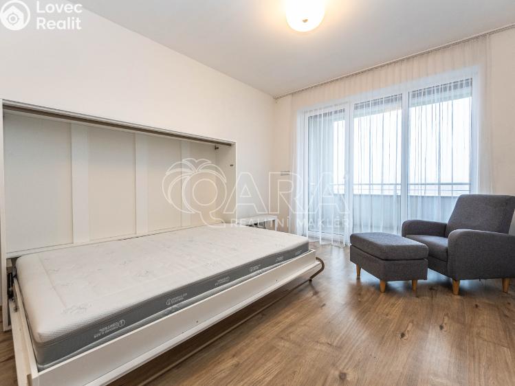 Pronájem bytu 1+KK Chýně, Premonstrátů 910 č. 5