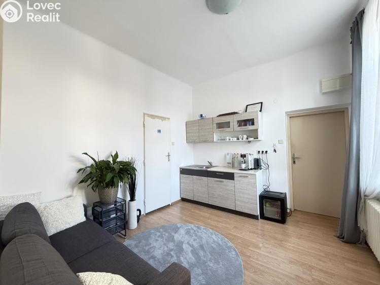 Rent office space Pardubice, třída Míru 71 č. 7