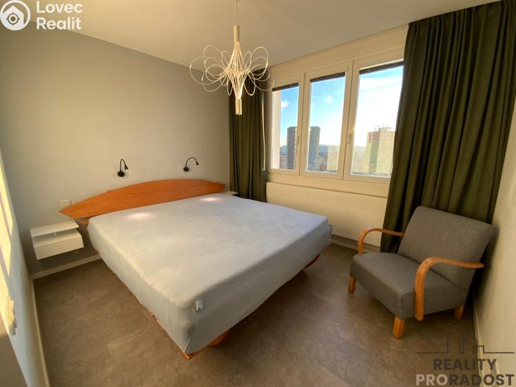 Pronájem bytu 3+1 Praha, Zárubova č. 2