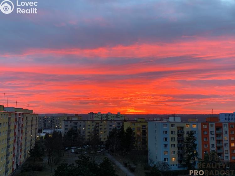 Pronájem bytu 3+1 Praha, Zárubova č. 12