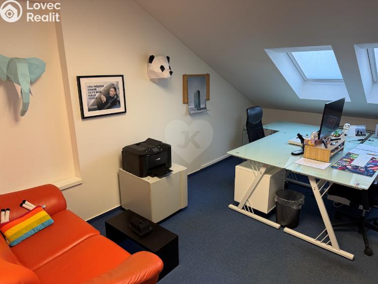 Pronájem kanceláře Praha, Komunardů č. 7