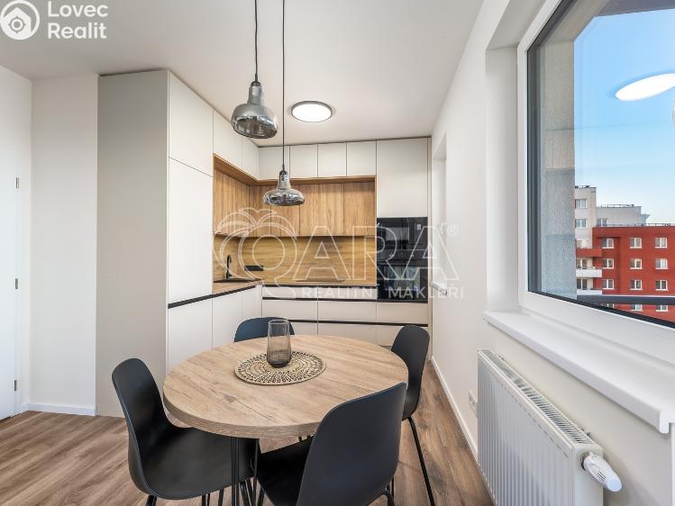 Pronájem bytu 3+KK Praha, Werichova 1145/33 č. 8