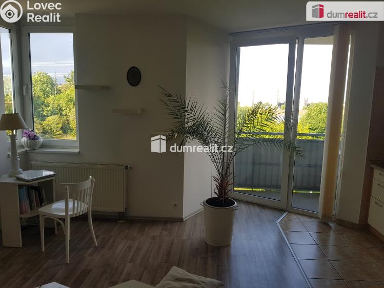 Pronájem bytu 2+KK Praha 18, Chotěšovská č. 3