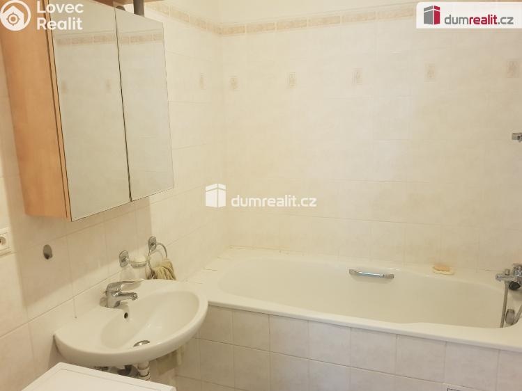 Pronájem bytu 2+KK Praha 18, Chotěšovská č. 6