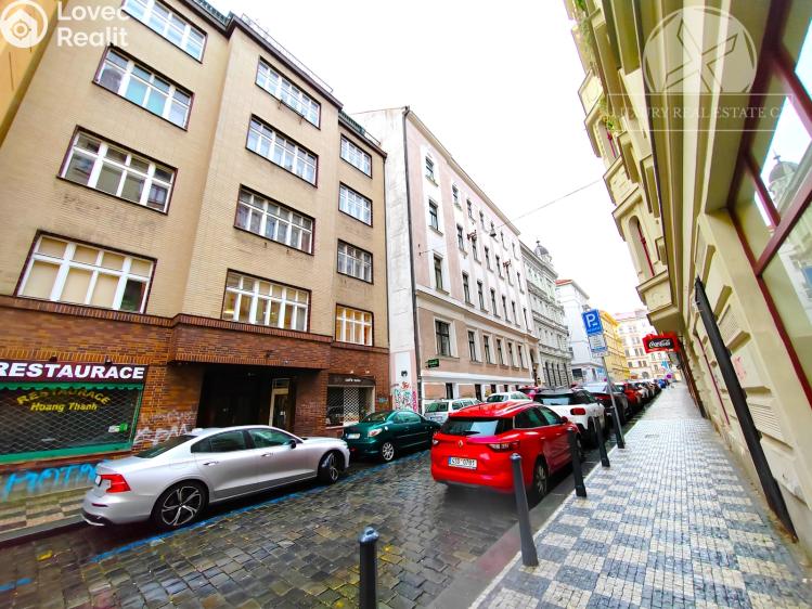 Rent apartment 2+KK Praha, Školská č. 12
