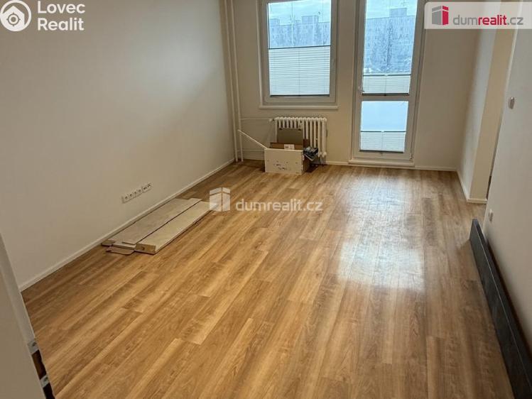 Pronájem bytu 3+KK Praha 12, Angelovova č. 7