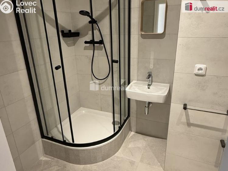 Pronájem bytu 3+KK Praha 12, Angelovova č. 11