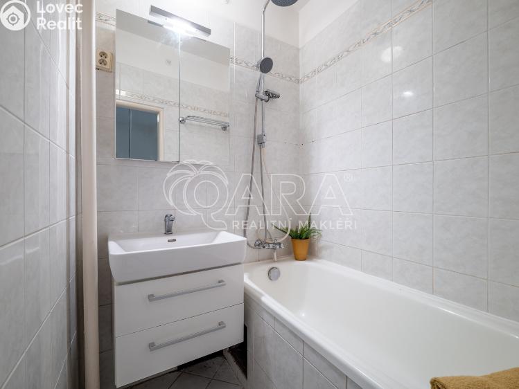 Sale apartment 4+KK Praha, Křivá 2623/5 č. 16