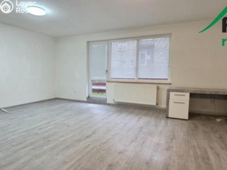 Pronájem bytu 3+1 Tachov, Máchova č. 3