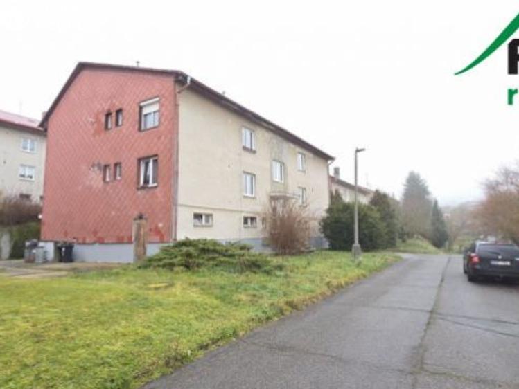 Pronájem bytu 3+1 Tachov, Máchova č. 12