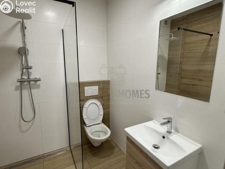 Pronájem bytu 1+KK Jenštejn, Kovářská č. 5