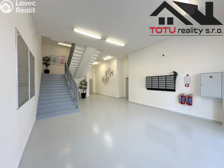 Rent office space Jaroměř, Jezbinská č. 5