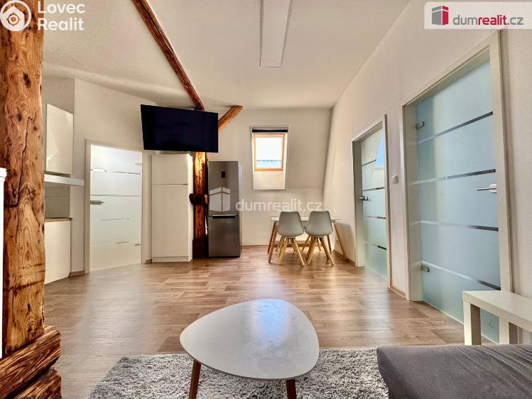 Pronájem bytu 3+KK Chomutov, Nerudova č. 9