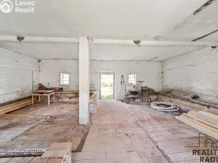 Продажа склада Holetín č. 7