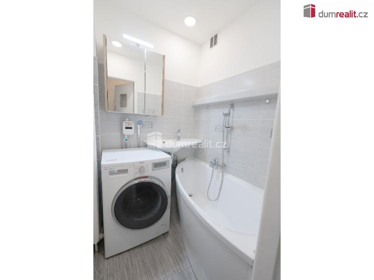 Pronájem bytu 3+1 Praha 6, Pod Královkou č. 29