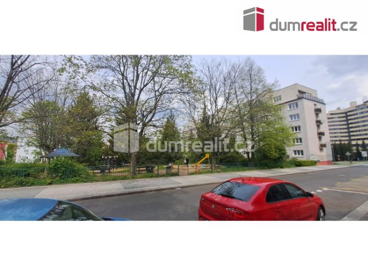 Pronájem bytu 3+1 Praha 6, Pod Královkou č. 57