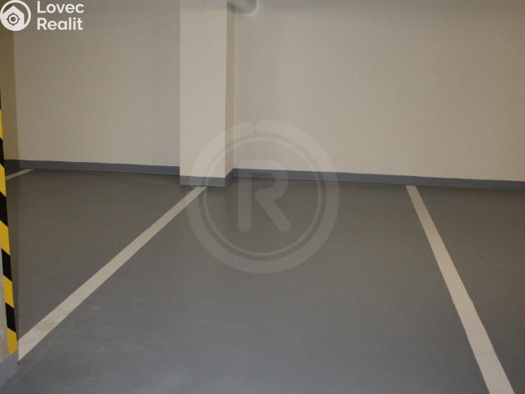 Pronájem garážového stání České Budějovice, Na Zlaté stoce č. 3