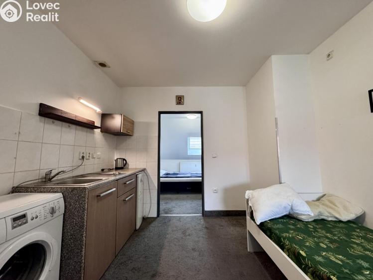 Pronájem bytu 2+KK Praha, U Santošky 933/20 č. 14