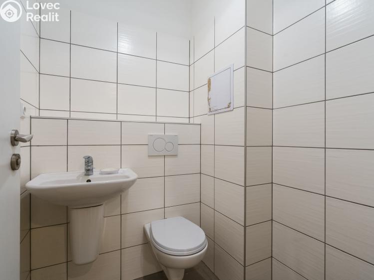 Prodej bytu 2+KK Praha, Třinecká 769 č. 12