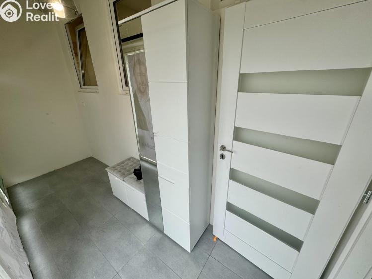 Prodej bytu 2+KK Praha, Třinecká 769 č. 13