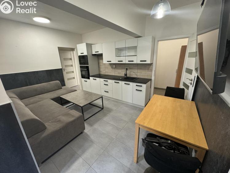 Prodej bytu 2+KK Praha, Třinecká 769 č. 21