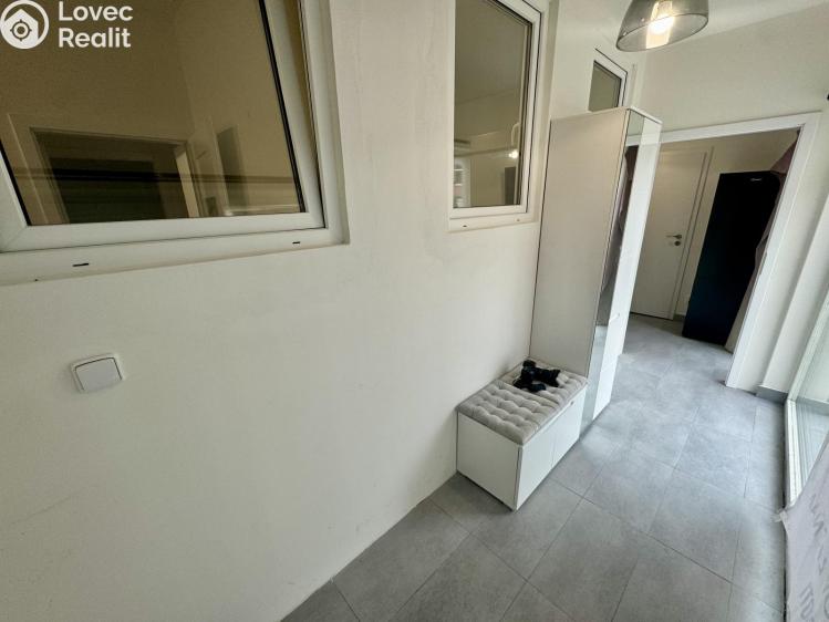 Prodej bytu 2+KK Praha, Třinecká 769 č. 25