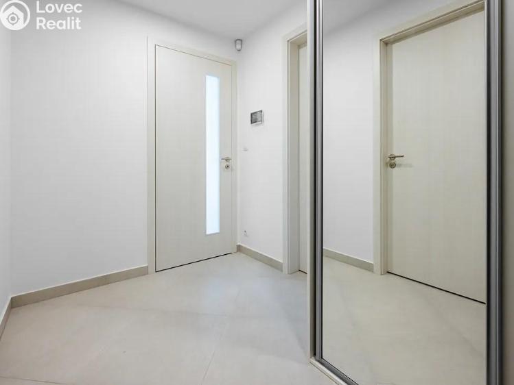 Pronájem bytu 2+KK Praha, Vojenova č. 5