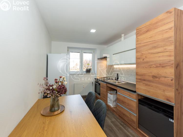 Pronájem bytu 2+1 Trutnov, Tkalcovská 452 č. 9