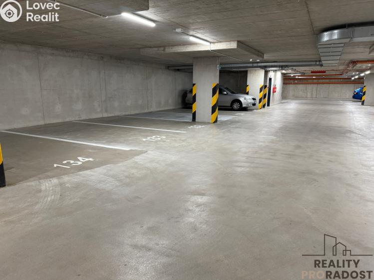 Pronájem garážového stání Olomouc, Aloise Rašína 345/8 č. 3