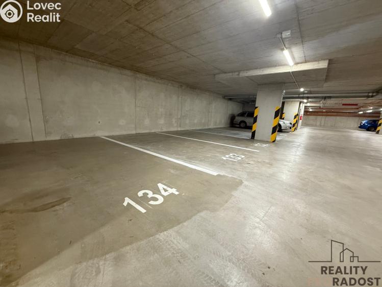 Pronájem garážového stání Olomouc, Aloise Rašína 345/8 č. 7