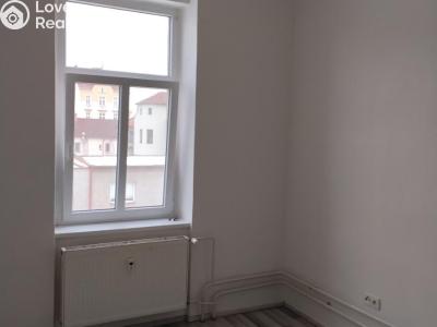 Pronájem bytu 1+KK Plzeň, Antonína Uxy č. 2