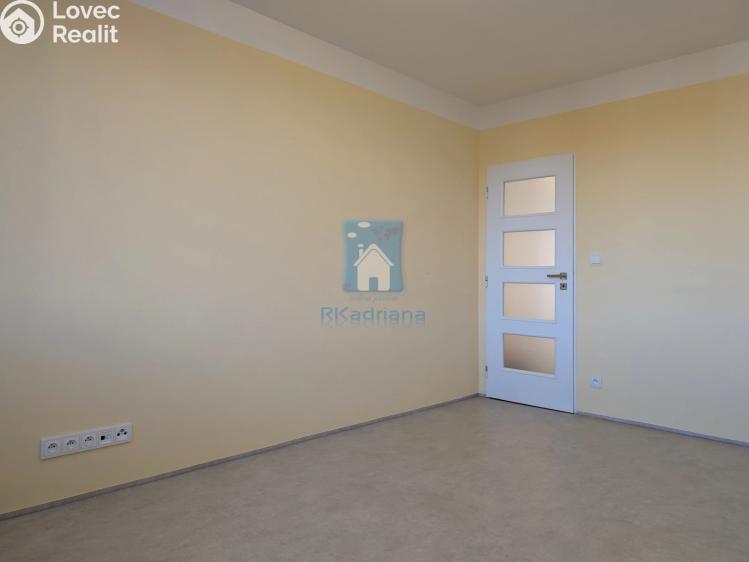 Pronájem bytu 4+1 Praha, Chalabalova č. 8