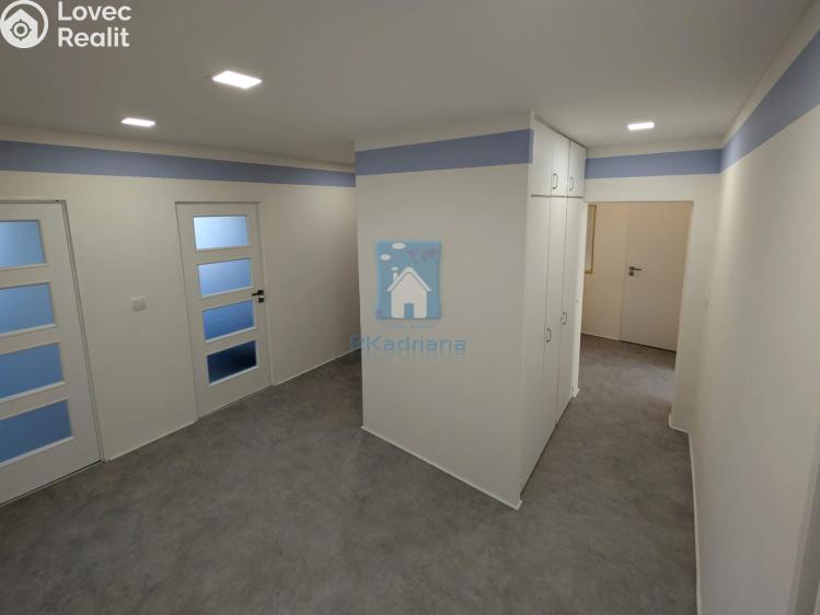 Pronájem bytu 4+1 Praha, Chalabalova č. 19