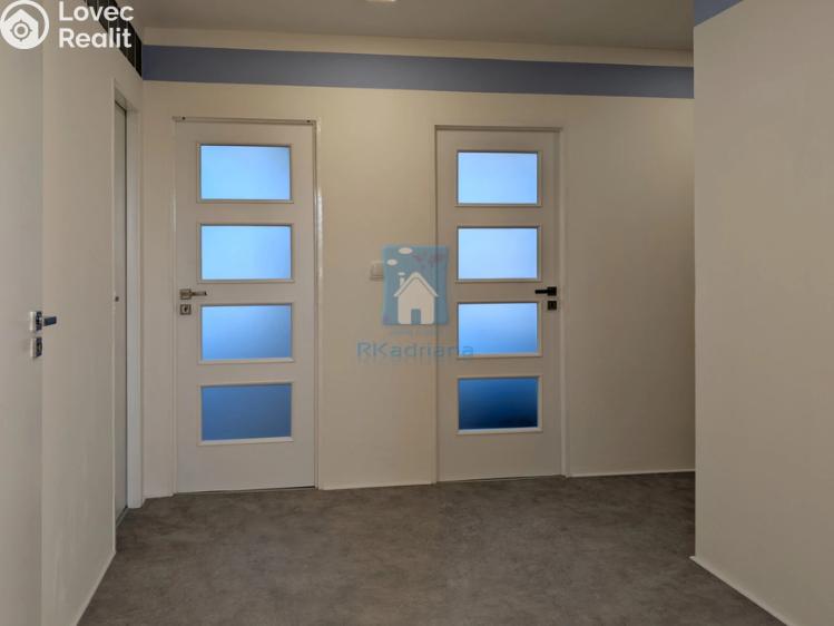 Pronájem bytu 4+1 Praha, Chalabalova č. 23