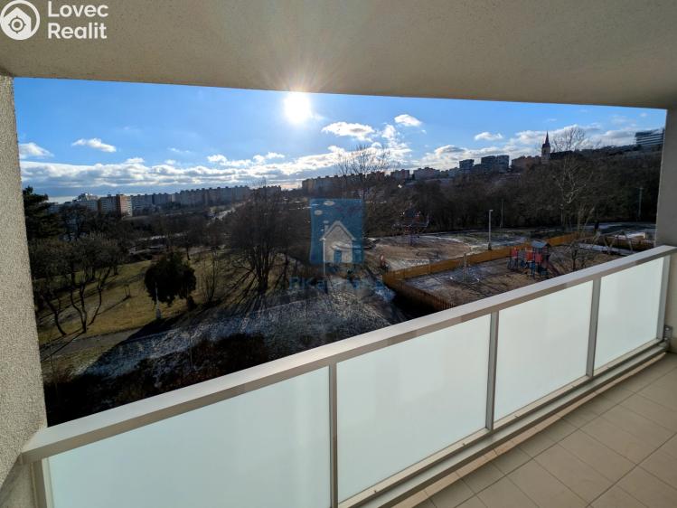 Pronájem bytu 4+1 Praha, Chalabalova č. 24