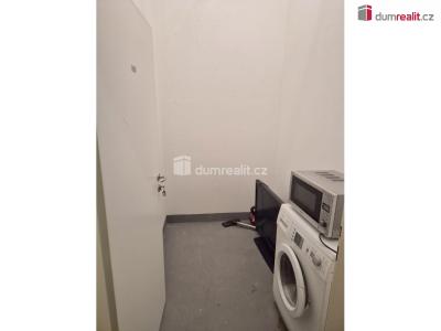 Pronájem garáže Praha 3, Pitterova č. 5